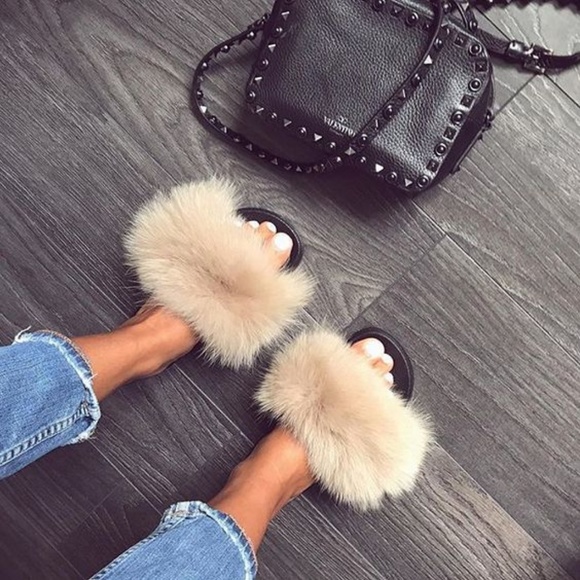 Shoes - NEW real fur slides